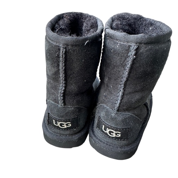 UGG Black suede boot size 7 toddler - Picture 5 of 9